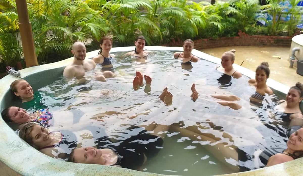 Thap Ba's famous special baths to revitalize your body in peace